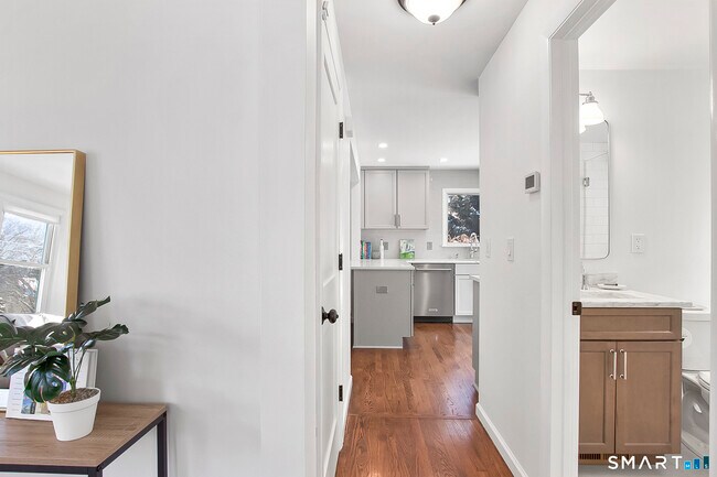 Building Photo - 26 Chelene Rd