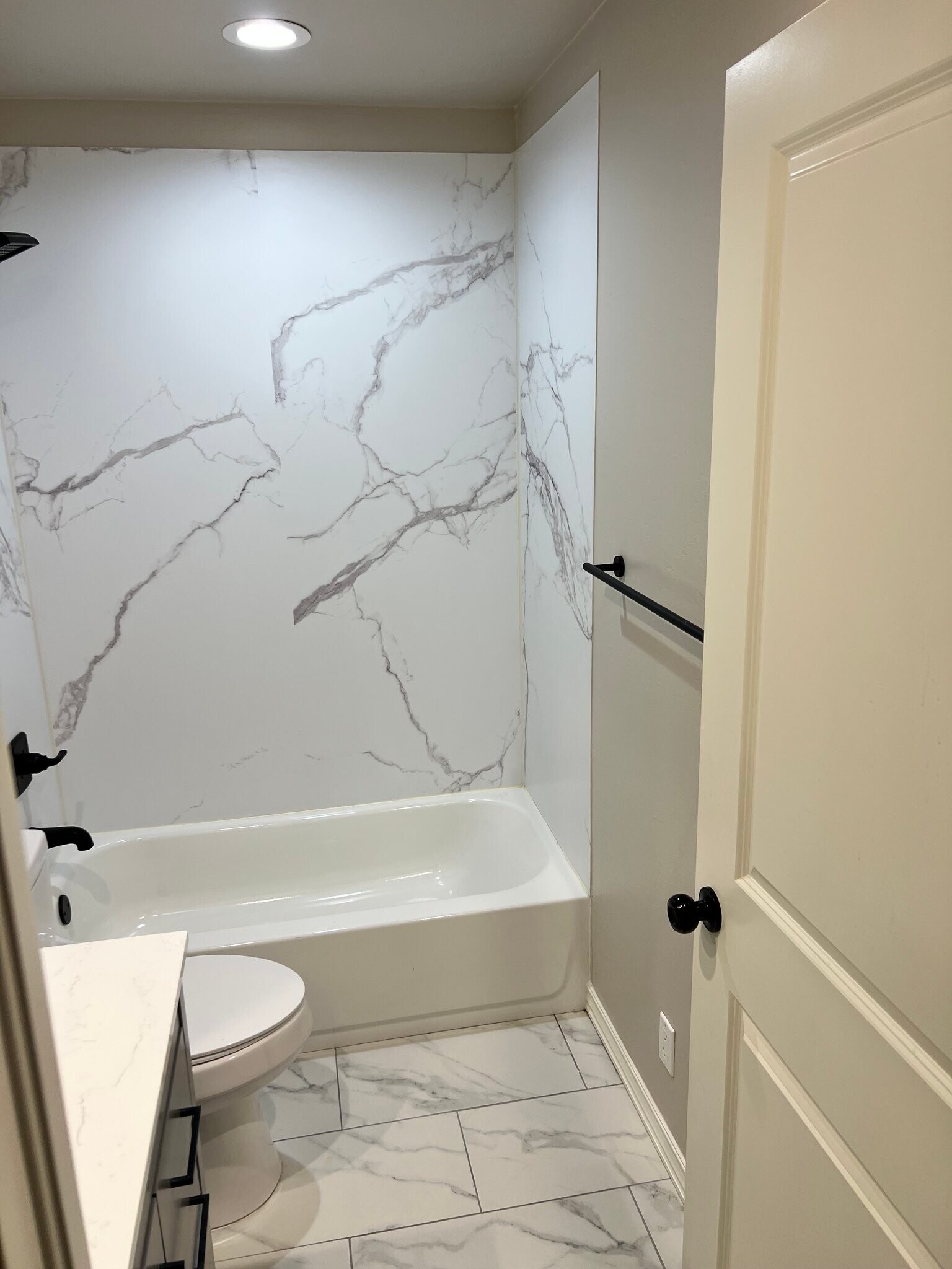 Building Photo - 1615 Iowa St