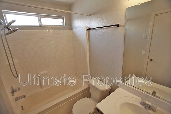 Building Photo - 12203 W Windrose Dr