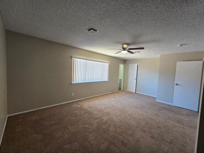 Building Photo - A Fabulous 4 Bedroom Single Story Home in East Las Vegas