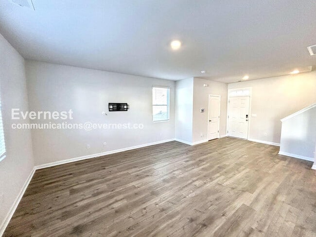 Building Photo - 1819 Wellwood LN