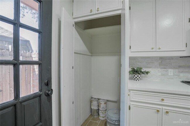 Building Photo - 5300 N 15th St