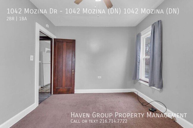Building Photo - 1042 Mozina Dr