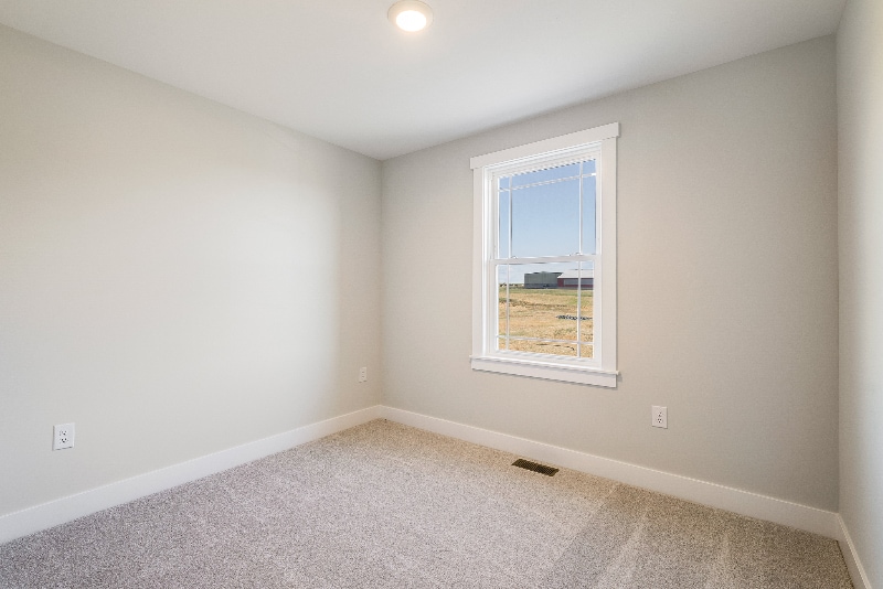 Building Photo - 17 Barnyard Cir