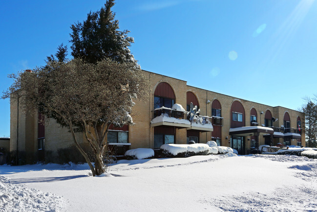 Building Photo - Regency Apartments