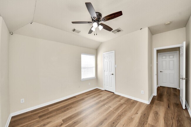 Building Photo - 8627 Sweet Pasture Dr