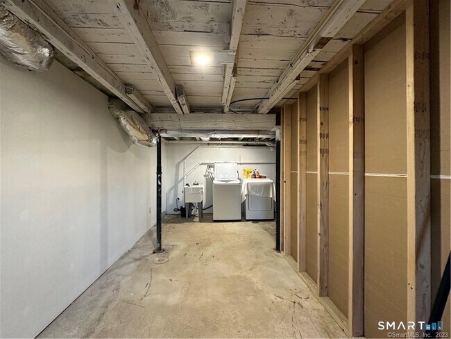 Building Photo - 41 Candlewood Dr