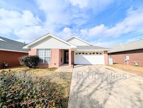 Building Photo - 28 Easton St