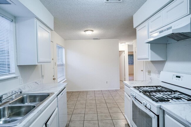 Primary Photo - 10310 Little Pebble Dr