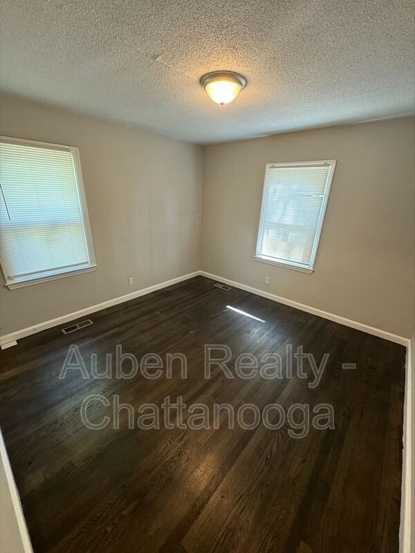 Building Photo - 808 Lafayette Dr