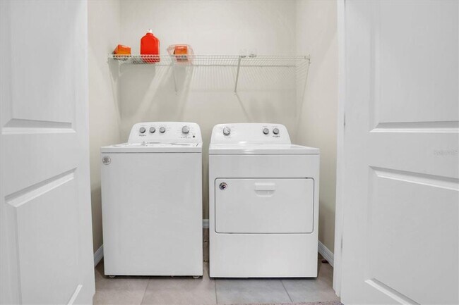 Building Photo - 2917 Suncoast Plains Dr