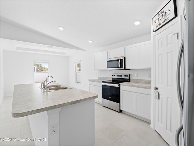 Building Photo - 518 Gantry St SW