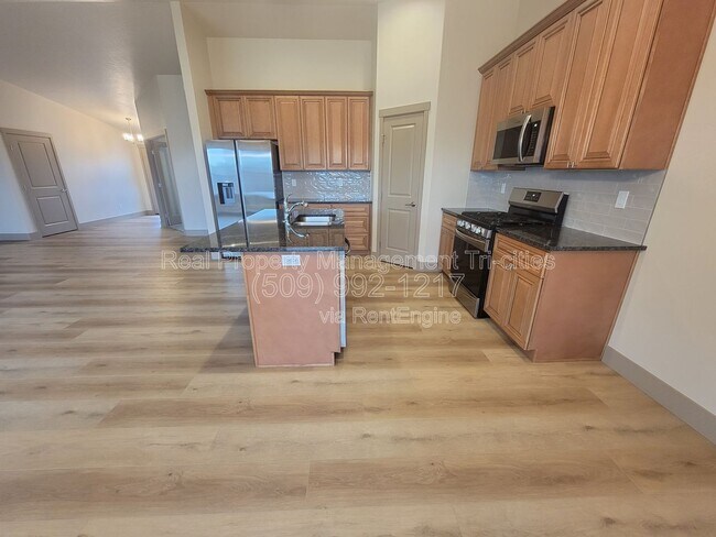 Building Photo - 10509 Silverbright Dr