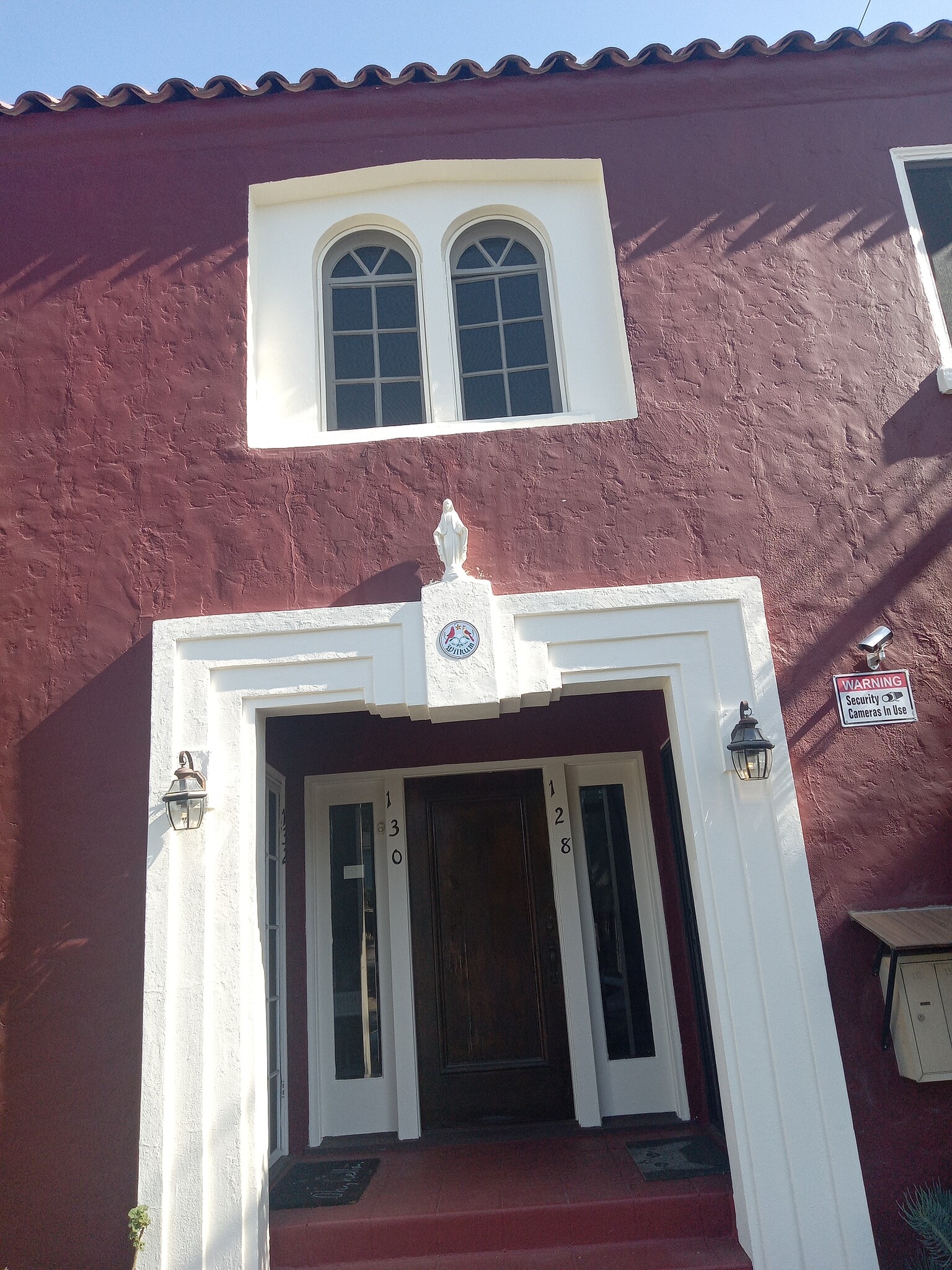 Building Photo - 128 Falcon Ave