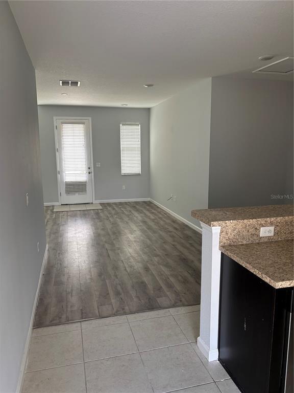 Building Photo - 193 Holly Village Dr