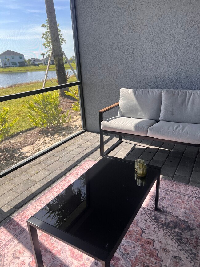 Building Photo - 15042 White Pearl Rd