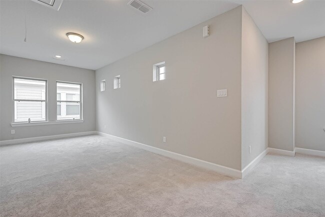 Building Photo - 10707 Deer Path Dr