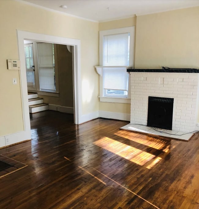 Building Photo - Pre-Leasing for the 26-27 School Year! - A...