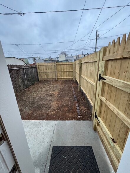 Building Photo - 3458 Keswick Rd