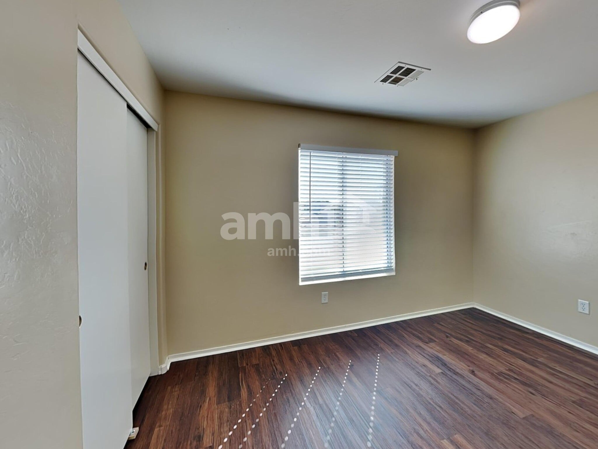 Building Photo - 1217 S 121st Dr