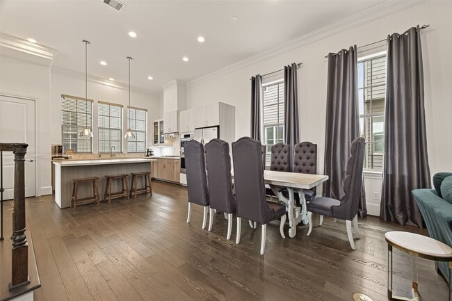 Building Photo - 2506 McKinney St