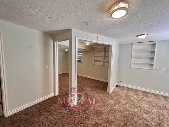 Building Photo - 12128 Woodridge Rd