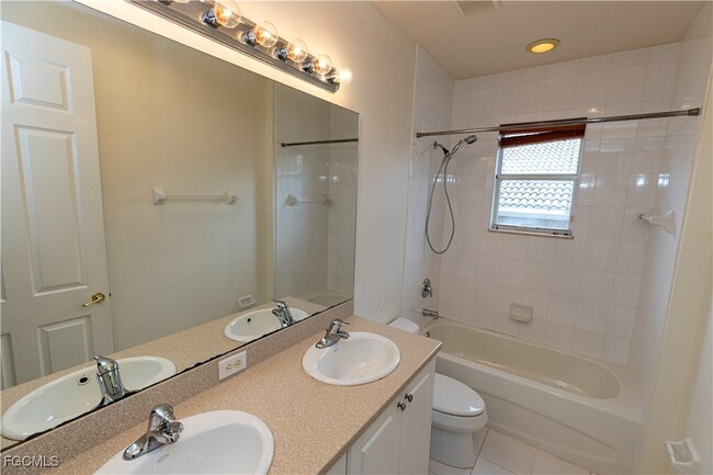 Building Photo - 10094 Mimosa Silk Dr