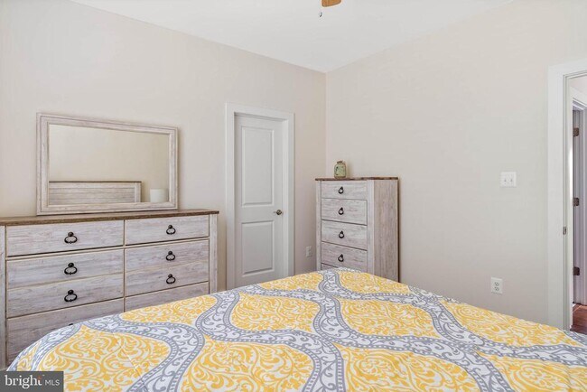 Building Photo - 36081 Windsor Park Dr