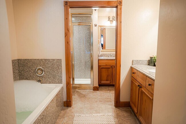 Building Photo - Charming Zermatt Villa | 2BR | Mountainsid...