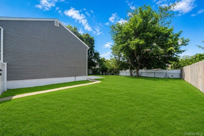 Building Photo - 610 Americus Ave