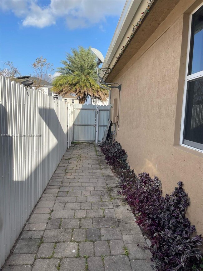 Primary Photo - 27902 SW 134th Ct