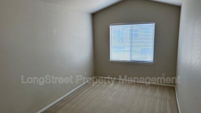 Building Photo - 3157 NW Shooting Star Dr