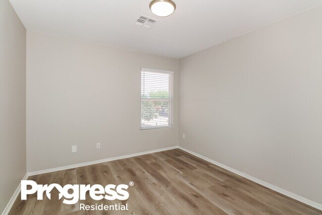 Building Photo - 13181 N Deergrass Dr