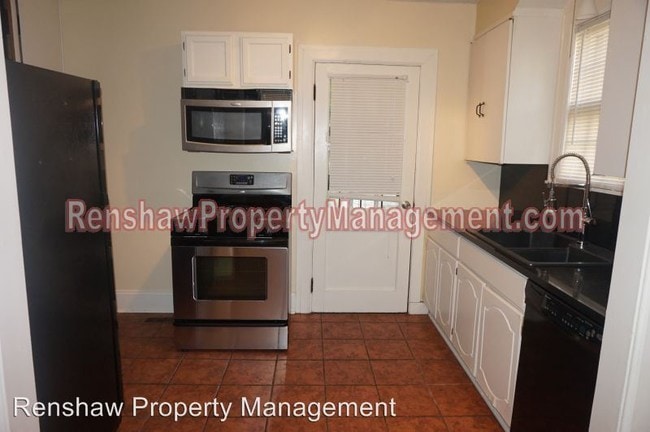 Building Photo - 2 br, 1 bath House - 645 S. Goodlett St.