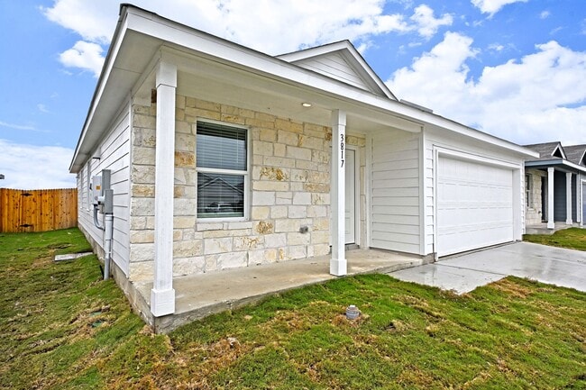 Building Photo - 3817 Low Tide