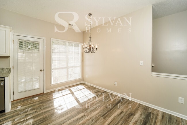 Building Photo - Lease today! No extra charge for contentment and relaxation!