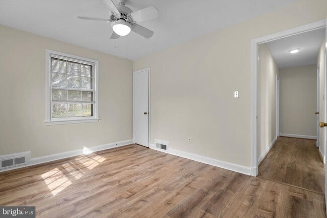 Building Photo - 5617 Knollwood Rd