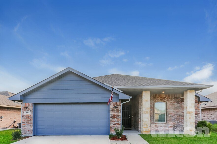 Primary Photo - 110 Columbia St