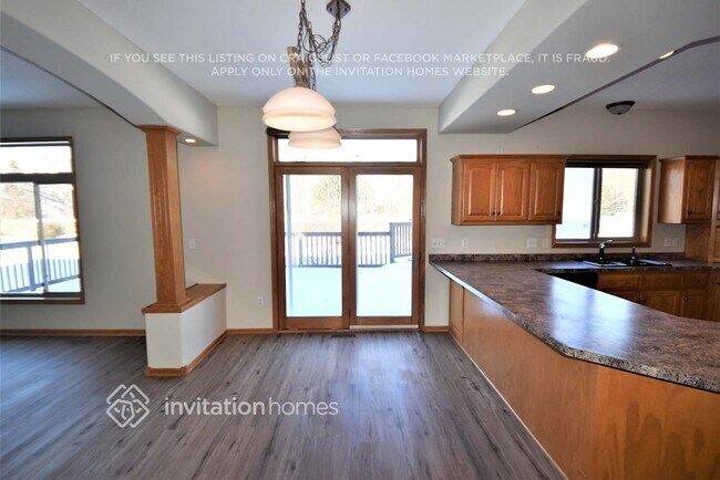 Building Photo - 6623 Merrimac Ln N