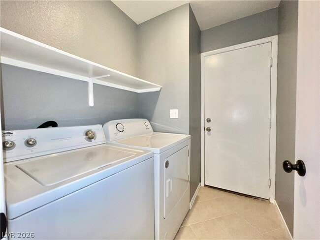 Building Photo - 8613 W Majestic Pine Ave