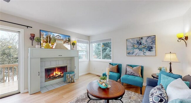 Building Photo - Stunning 5Bed 3.5Bath Modern Home on Spacious Lot in Quiet Boulder Cul-de-Sac