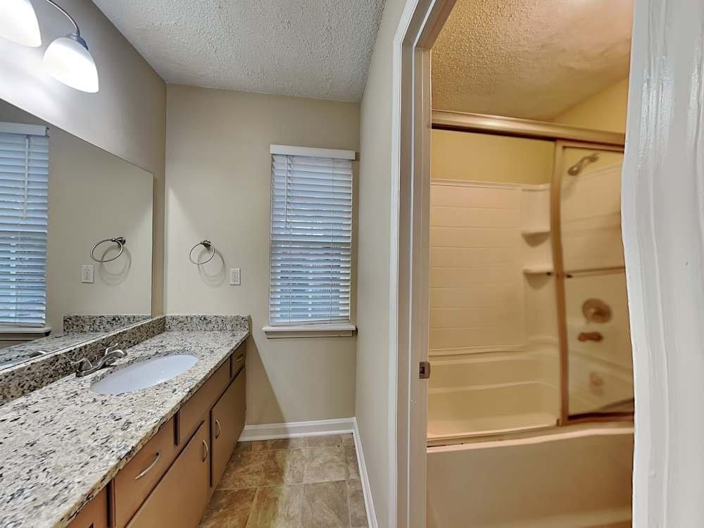 Building Photo - 3817 Old Norcross Rd