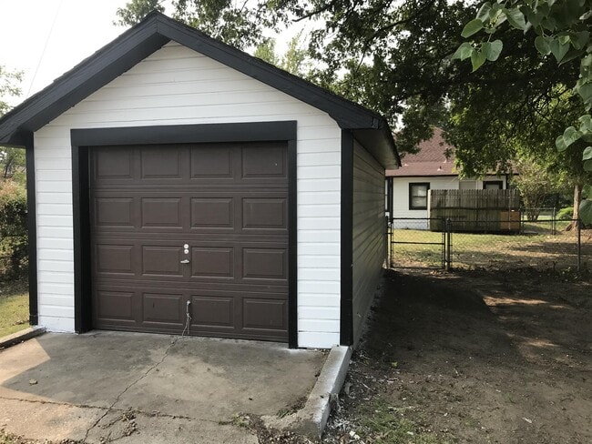 Building Photo - 1012 Boston St