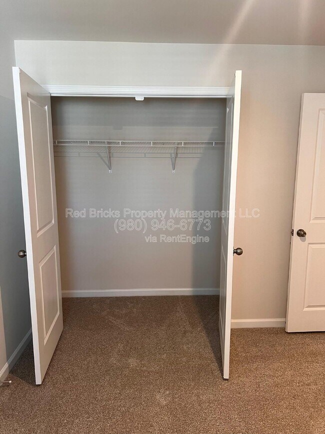 Building Photo - 5108 Carrick St