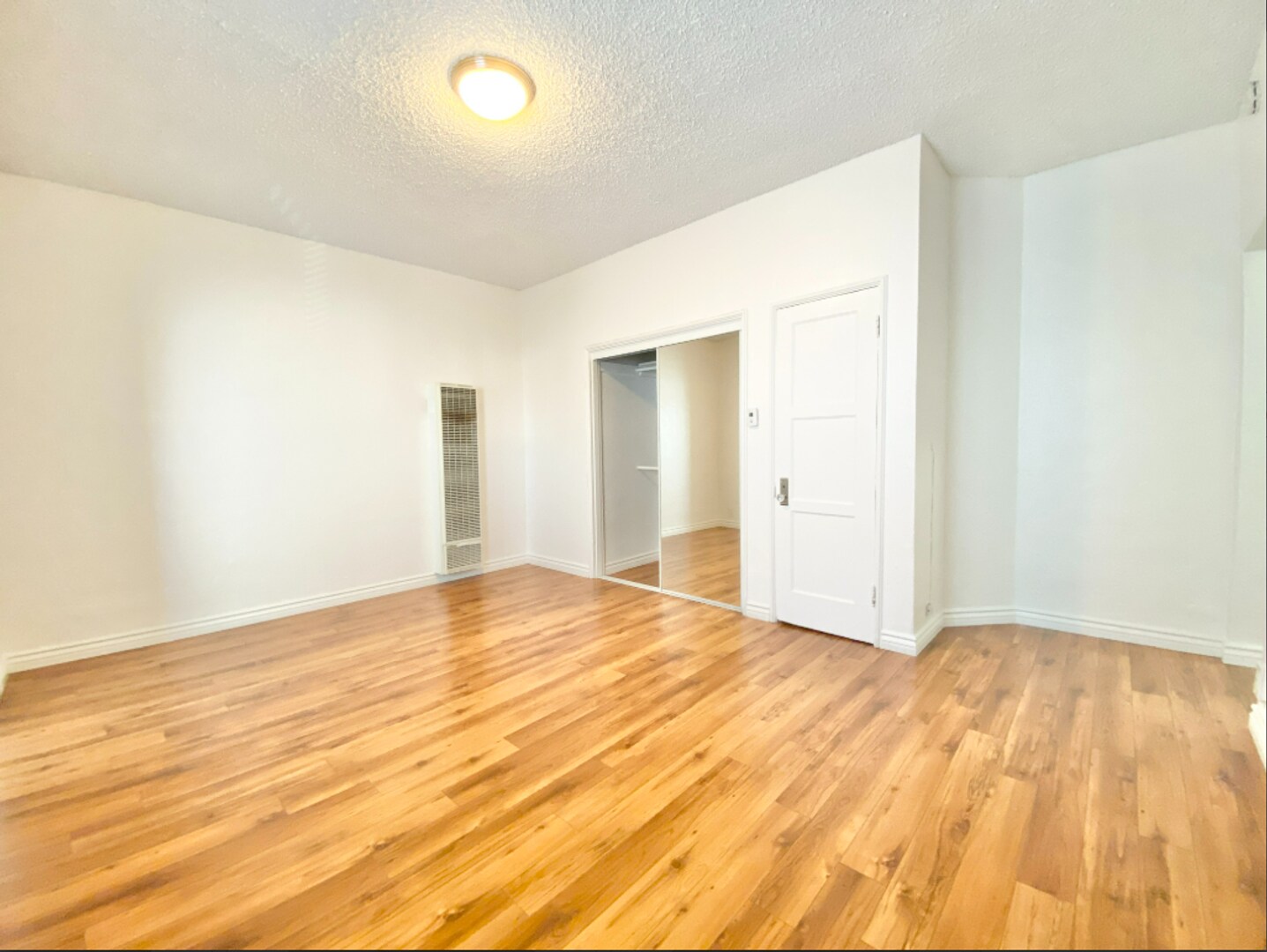 Interior Photo - Harvard Hill Apartments - Harvard Hill LLC
