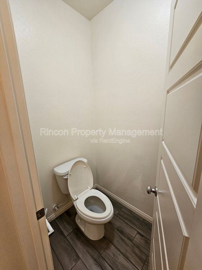 Building Photo - 2464- Blossom Ridge Ct