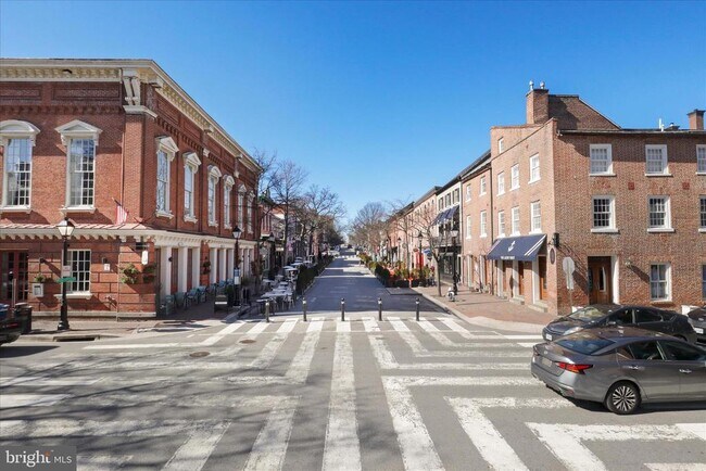 Building Photo - 1201 N Royal St