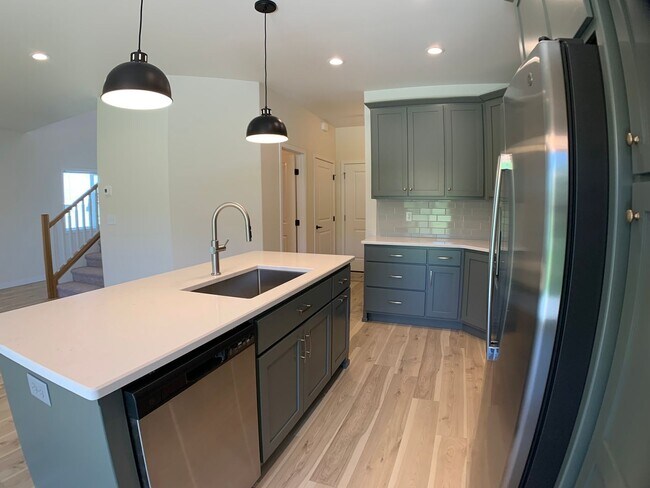 Building Photo - 1360 Goldenwood Dr
