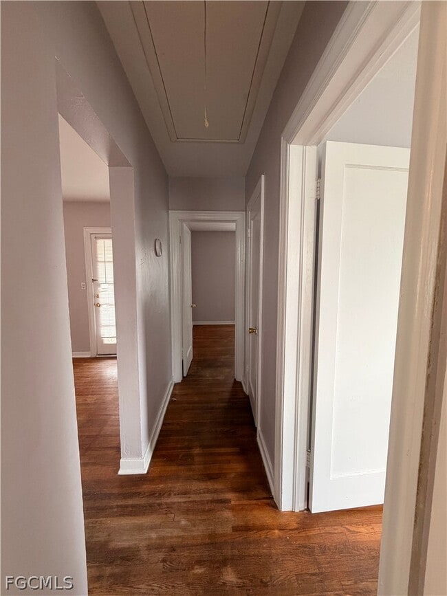 Building Photo - 2114 Dora St