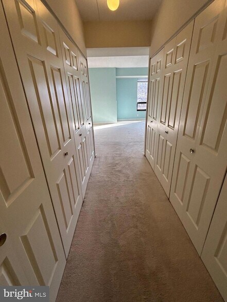 Building Photo - 1100 Lovering Ave